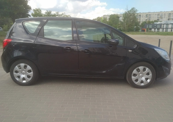 Opel Meriva cena 19800 przebieg: 200000, rok produkcji 2011 z Gdańsk małe 67